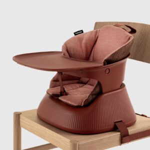 Bärbar barnstol Hannie Mahogany Red.